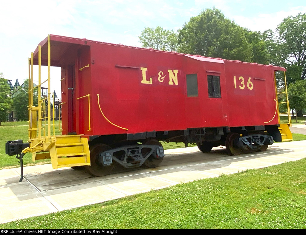 L&N 136